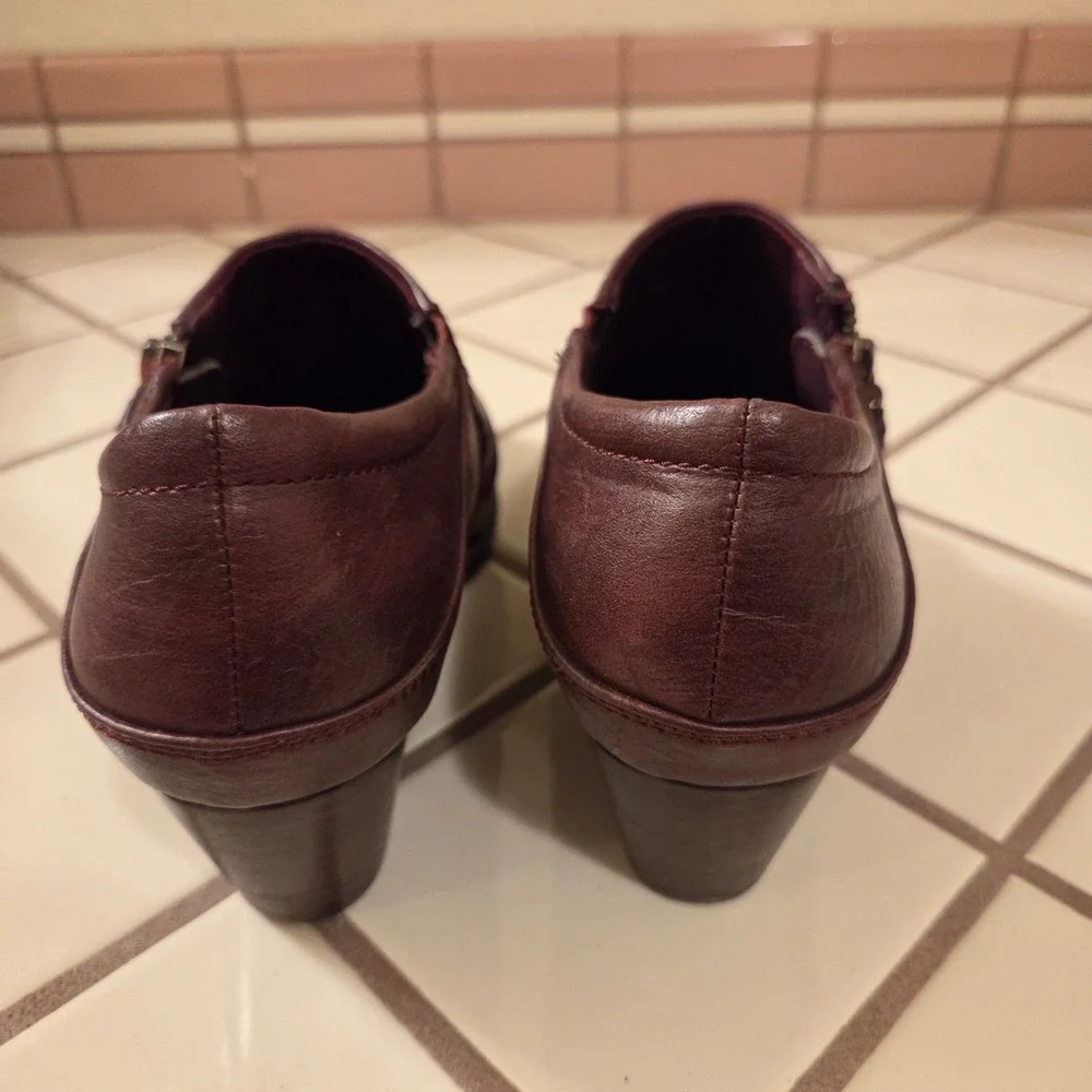 Baretraps Rafaella Womens 7.5 M Brown Ruched Ankle Booties Block Heel Shooties